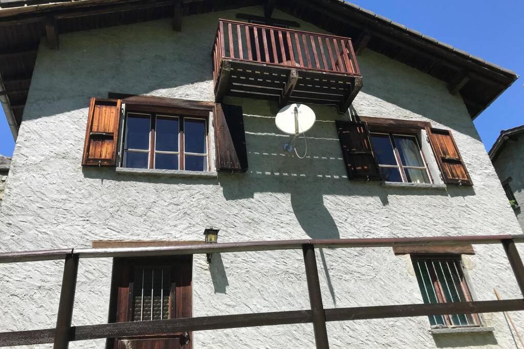 Casa Cantoni Lavizzara ภายนอก รูปภาพ